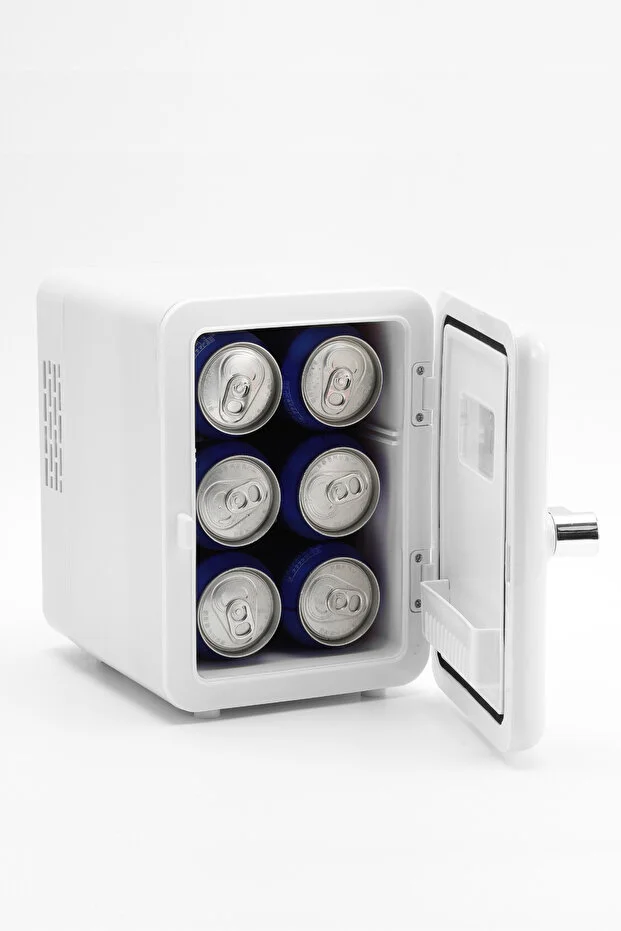 KUMTEL 4L Beyaz Mini Buzdolabı